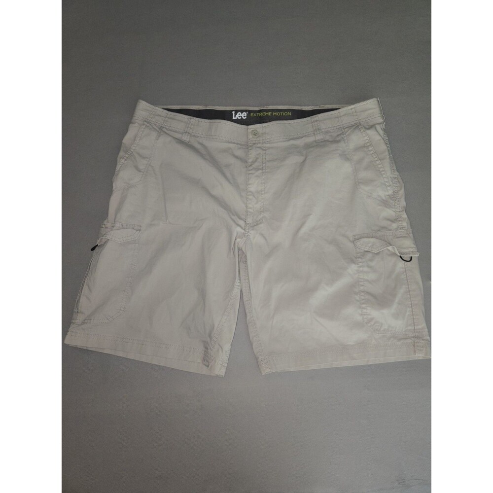 Lee Extreme Motion Cargo Shorts Men's Size 46 Beige Stretch Utility Casual
